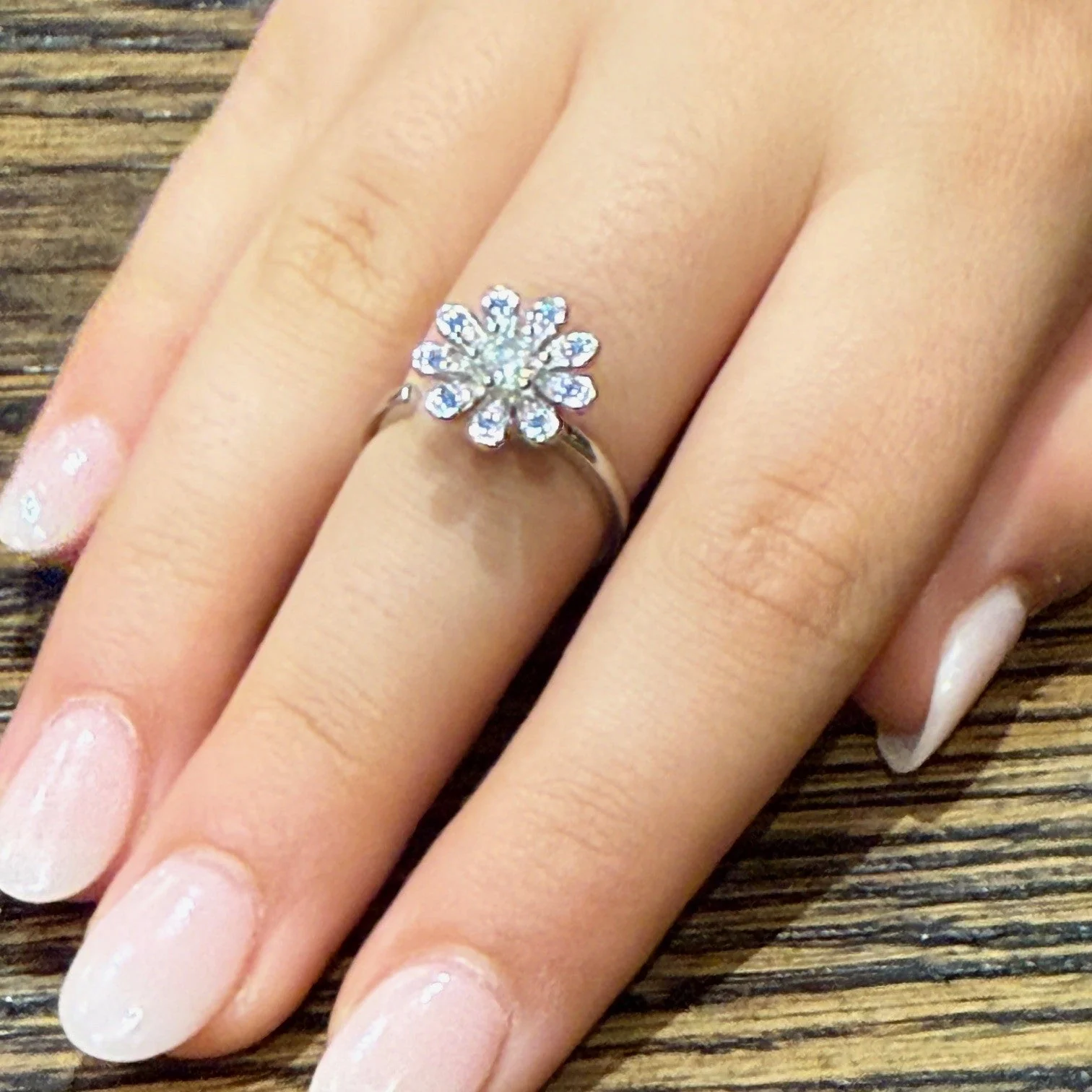 Bloom Fidget Ring - Image 3