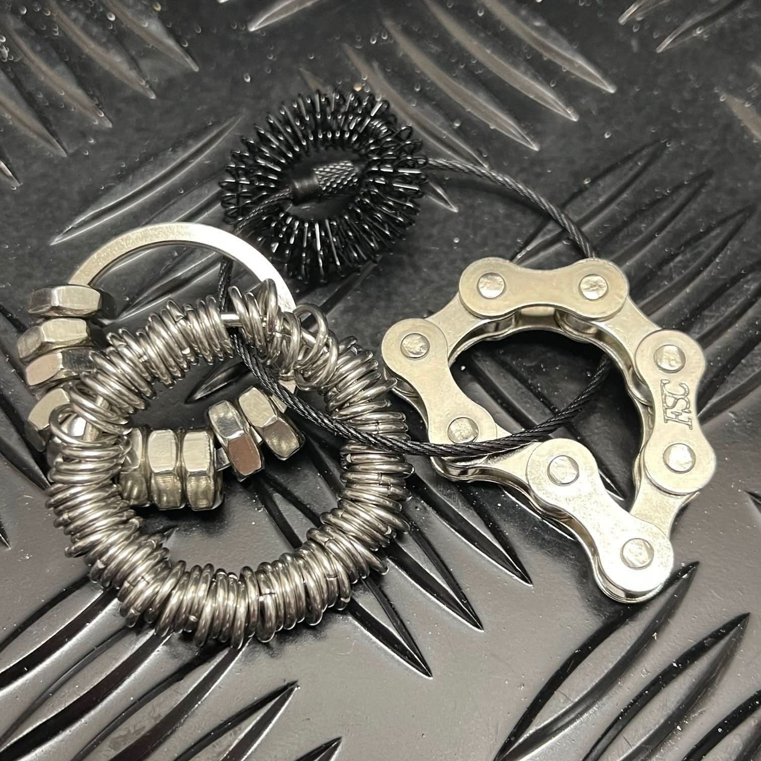 Fidget Loops by Kaiko - set of 5 detachable loops for storing fidgets - Image 5