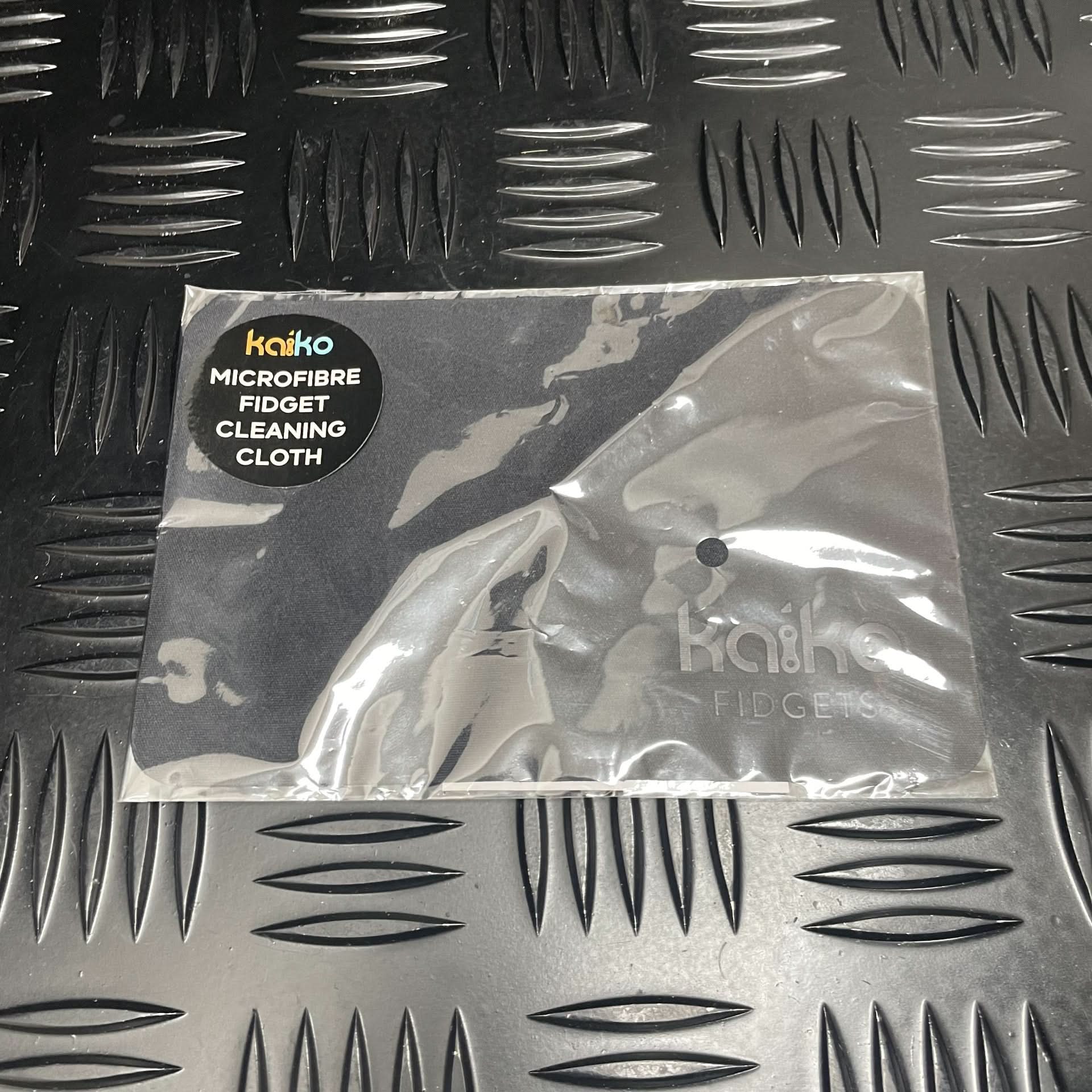 Fidget Microfibre Cleaning Cloth by Kaiko - Image 4