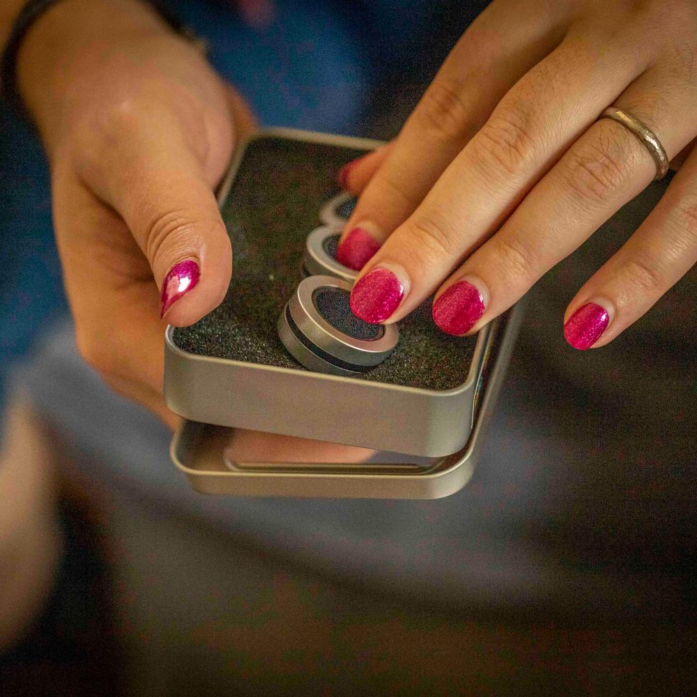 Original Magnetic Fidget Rings - Sliver Colour Plastic - Image 3