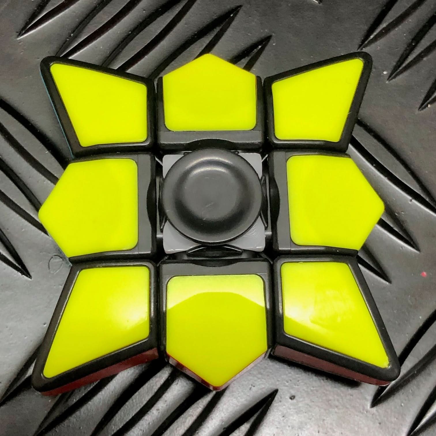 Yellow & White Cube Spinner - Image 3